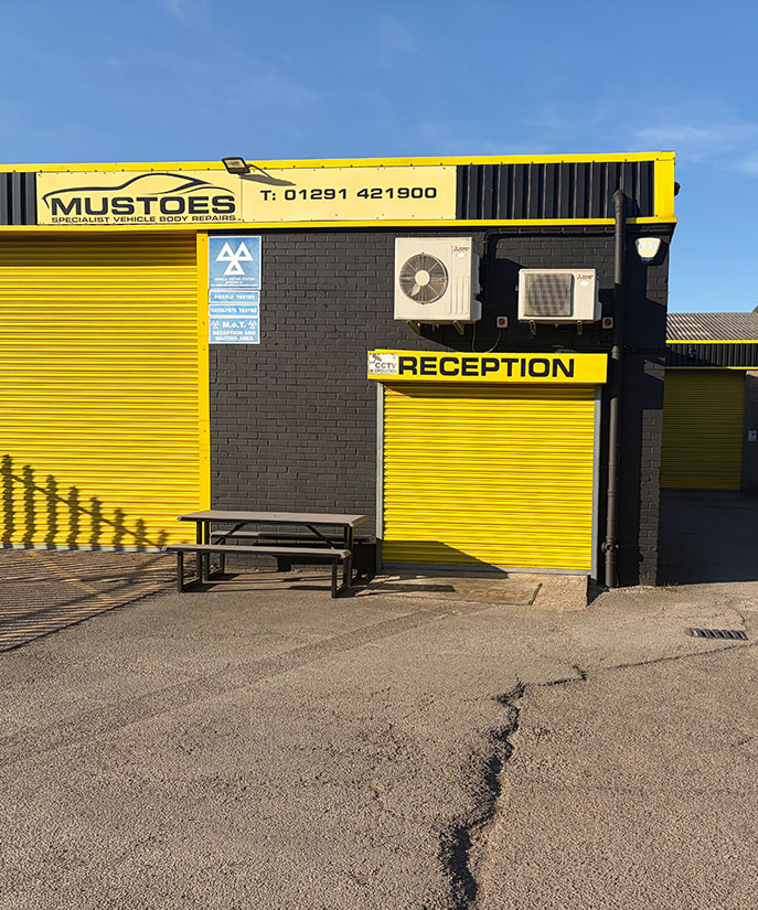 Mustoes MOT/Service